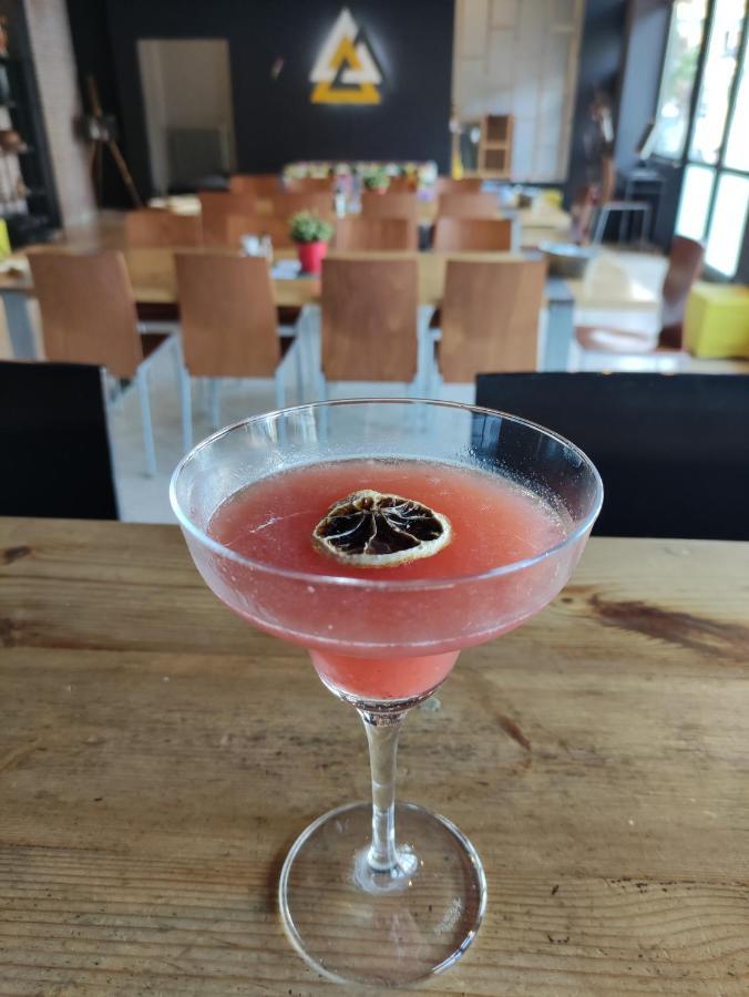 Leonidaion Guesthouse Olympie Extérieur photo A Clover Club cocktail