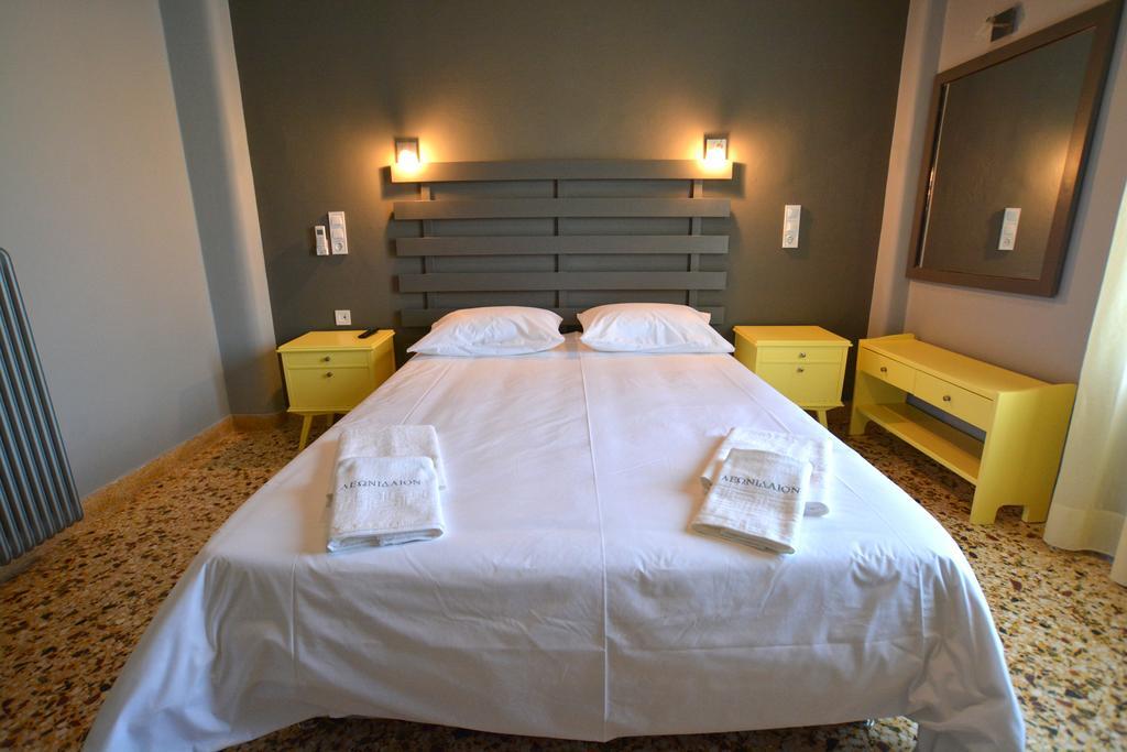 Leonidaion Guesthouse Olympie Chambre photo A bedroom in a hotel